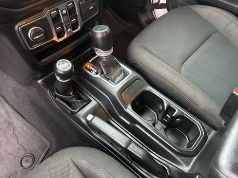 Used 2020 Jeep Wrangler Unlimited Sport S image 23