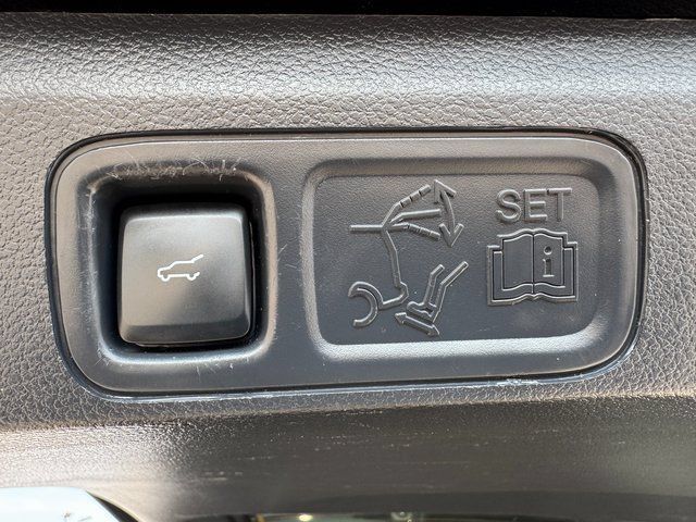 Used 2022 Lincoln Navigator L Reserve AWD/4WD image 21