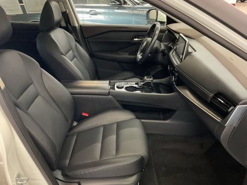 Used 2023 Nissan Rogue SV w/ SV Premium Package AWD/4WD image 19