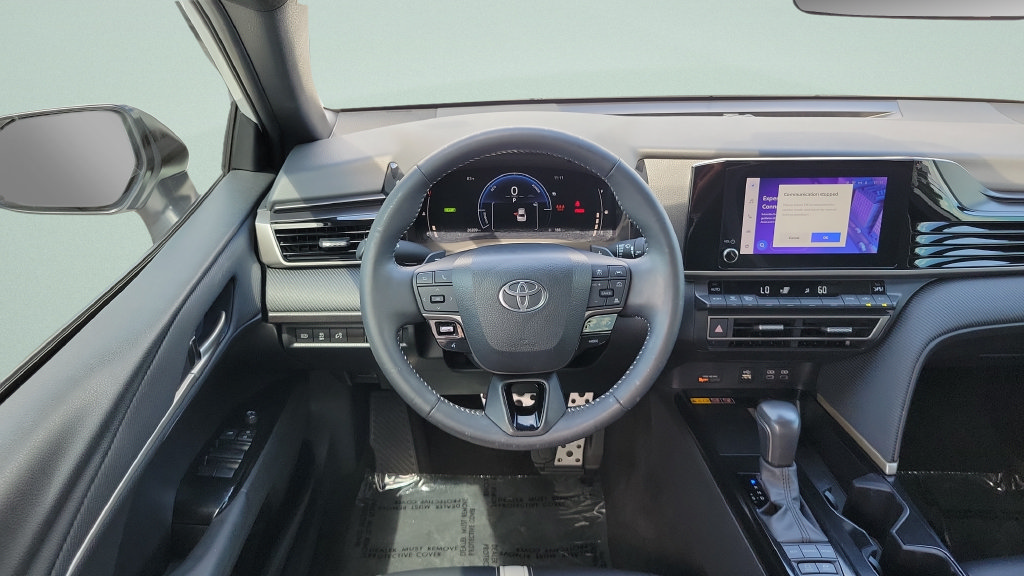 Used 2025 Toyota Camry SE w/ Convenience Package FWD image 11
