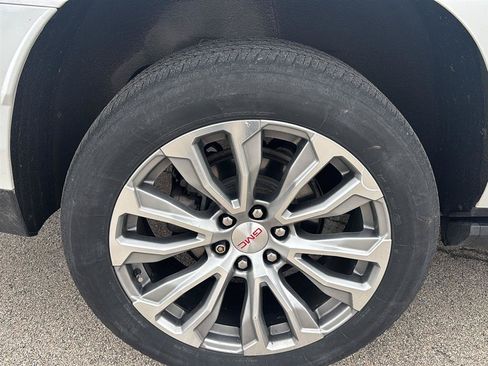 Used 2021 GMC Yukon XL Denali w/ Denali Premium Package AWD/4WD image 22