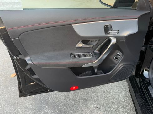 Used 2023 Mercedes-Benz CLA 250 image 19