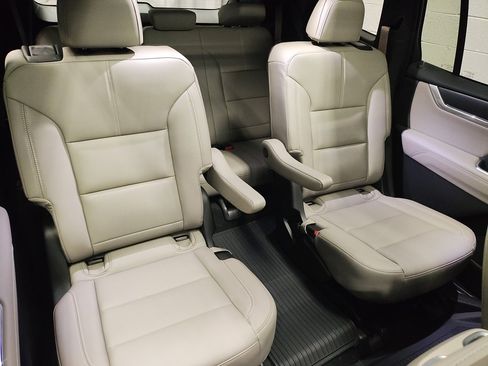 New 2026 GMC Acadia Elevation w/ Black Edition image 11