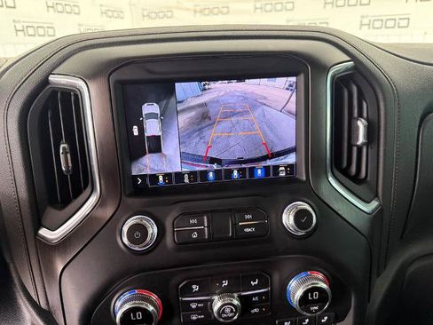 Used 2022 GMC Sierra 2500 AT4 w/ AT4 Preferred Package AWD/4WD image 5