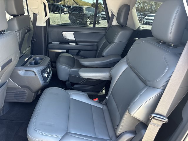 Used 2026 Ford Expedition Active AWD/4WD image 18