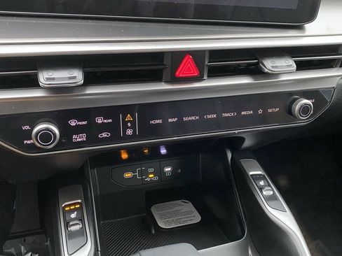 New 2026 Kia Sorento S image 17