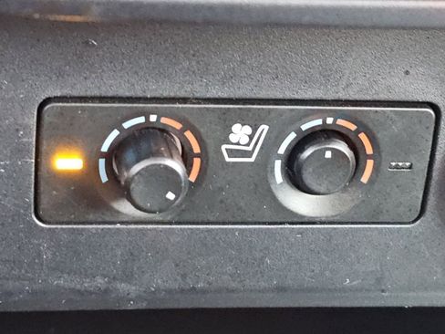 Used 2023 Toyota 4Runner Limited image 14