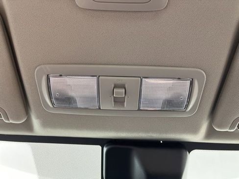 Used 2023 Nissan Frontier SV w/ Technology Package image 33