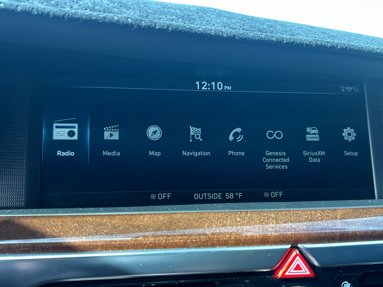 Used 2019 Genesis G90 3.3T Premium RWD image 19