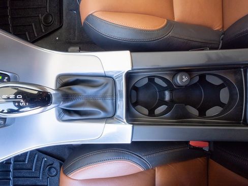 Used 2018 Volvo V60 T5 Cross Country w/ Convenience Package image 10