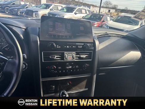 Used 2024 INFINITI QX80 Luxe image 17