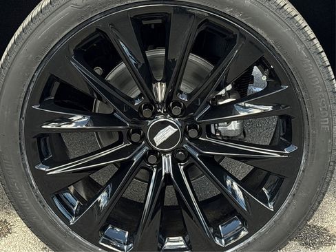 New 2026 Cadillac Escalade ESV Platinum Sport w/ LPO, ONYX Package image 13