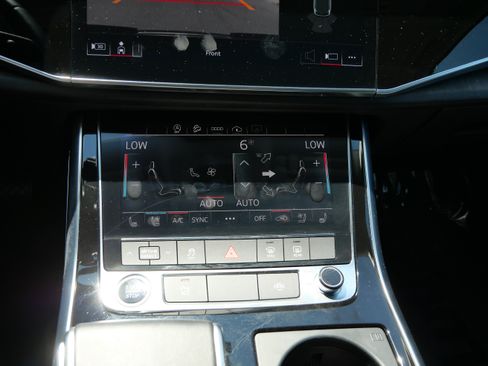 Used 2024 Audi Q7 3.0T Premium Plus AWD/4WD image 22
