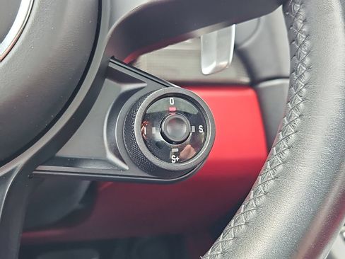 Used 2018 Porsche 911 Carrera 4S AWD/4WD image 19