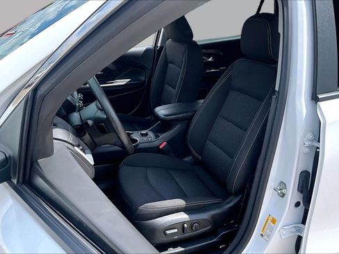 Used 2024 GMC Terrain SLE w/ Driver Convenience Package FWD image 8