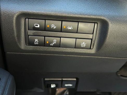 Certified 2025 Nissan Kicks Play S FWD image 25