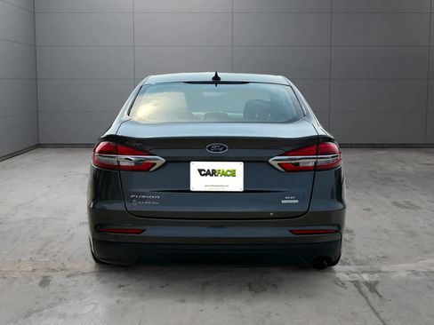 Used 2019 Ford Fusion SE FWD image 11