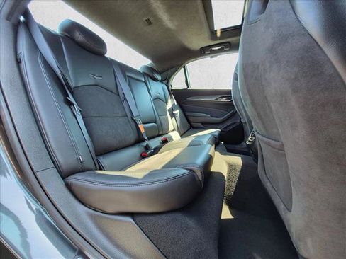 Used 2018 Cadillac CTS V w/ Luxury Package RWD image 19