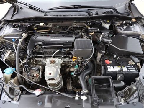 Used 2016 Honda Accord LX image 25