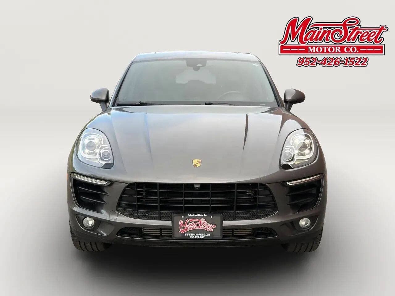 Used 2018 Porsche Macan AWD/4WD image 2