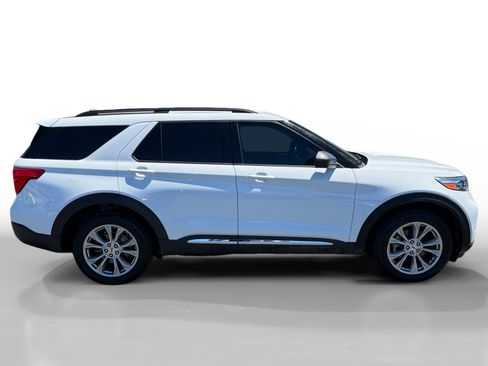 Certified 2020 Ford Explorer XLT w/ Equipment Group 202A AWD/4WD image 6