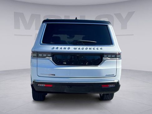 Used 2023 Jeep Grand Wagoneer L Series II image 4