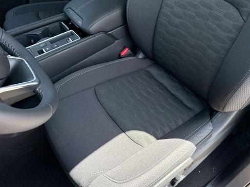 New 2025 Nissan Pathfinder SV image 23