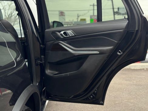 Used 2019 BMW X5 xDrive40i w/ Convenience Package image 34