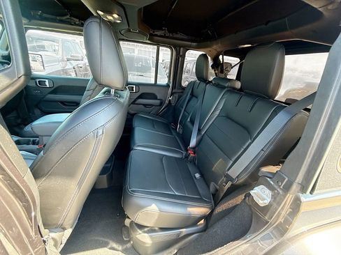 Used 2021 Jeep Wrangler Unlimited Sahara w/ Cold Weather Group AWD/4WD image 27