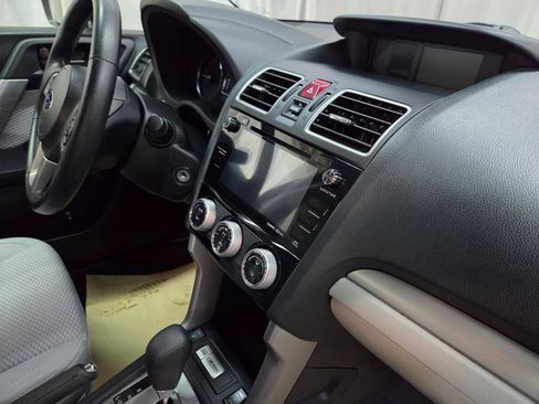 Used 2018 Subaru Forester 2.5i Premium AWD/4WD image 25