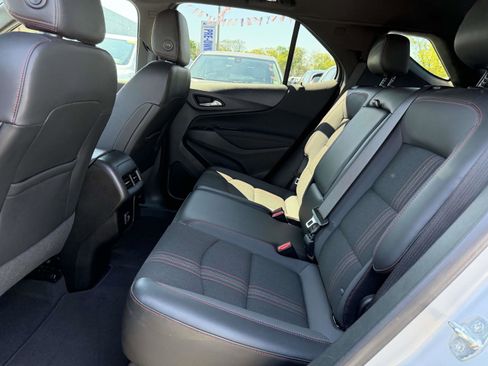 Used 2022 Chevrolet Equinox RS AWD/4WD image 13