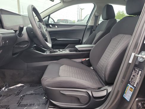 Used 2025 Kia K5 LXS image 16