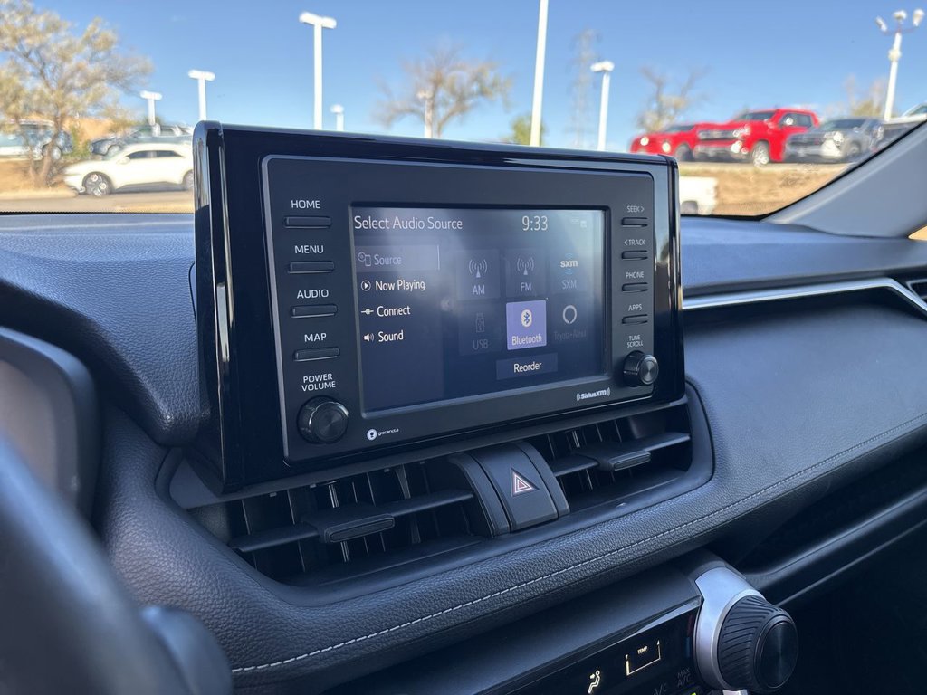 Used 2020 Toyota RAV4 LE w/ All Weather Liner Package AWD/4WD image 18