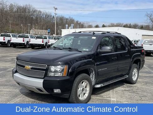 Used 2013 Chevrolet Avalanche LT w/ Suspension Package, Off-Road image 7