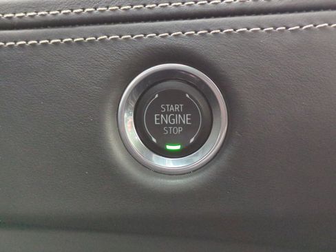Used 2025 Cadillac Escalade Sport Platinum w/ LPO, Floor Liner Package AWD/4WD image 24