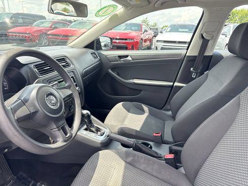 Used 2013 Volkswagen Jetta S FWD image 10