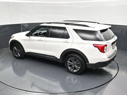Used 2024 Ford Explorer XLT w/ XLT Sport Appearance Package AWD/4WD image 54