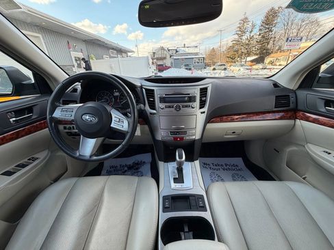 Used 2011 Subaru Outback 3.6R Limited w/ PWR Moonroof Pkg image 16