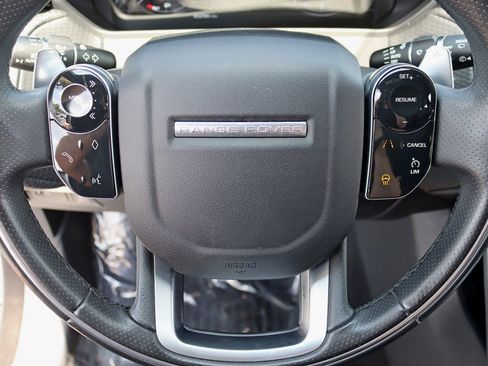 Used 2018 Land Rover Range Rover Velar R-Dynamic SE image 17