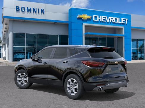New 2026 Chevrolet Blazer LT FWD image 4