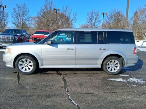 Used 2009 Ford Flex SE image 3