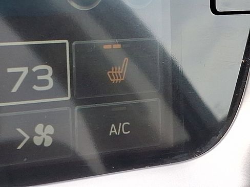 Certified 2025 Subaru Outback Limited image 27