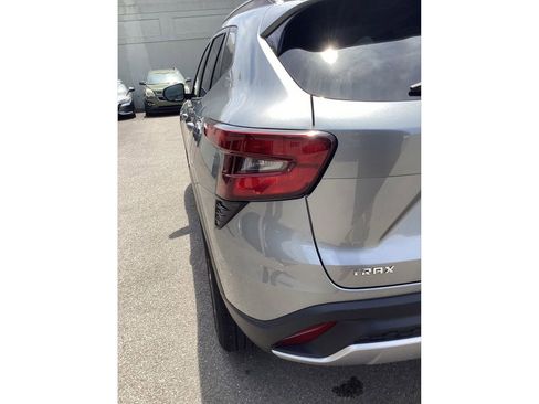 Used 2024 Chevrolet Trax LT w/ Sunroof Package FWD image 33