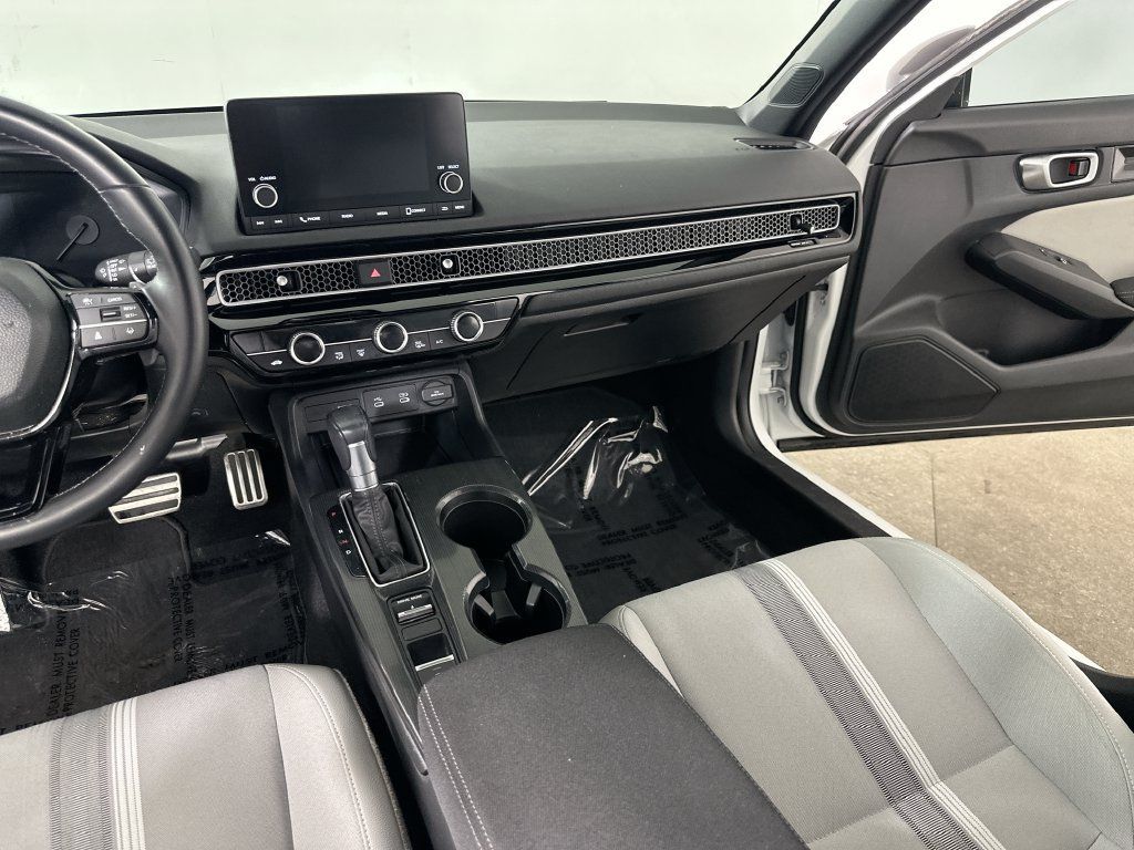 Used 2025 Honda Civic Sport image 21