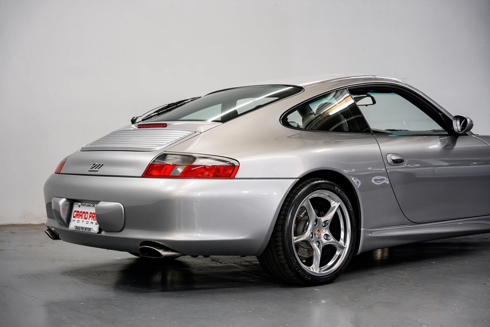 Used 2004 Porsche 911 40th Anniversary RWD image 36