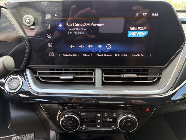 Used 2024 Chevrolet Trax RS w/ Sunroof Package FWD image 27