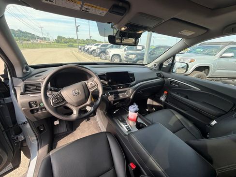 Used 2024 Honda Ridgeline RTL image 9