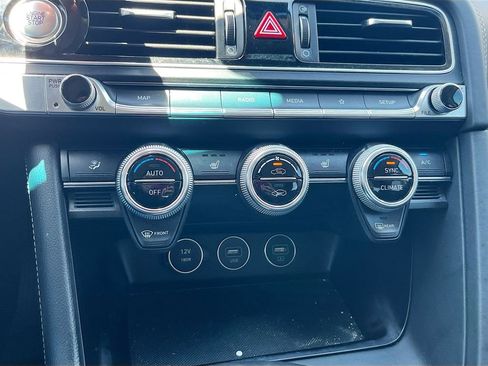 Used 2023 Genesis G70 2.0T RWD image 16
