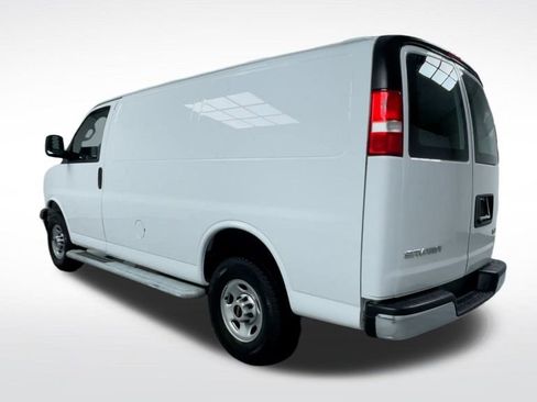 Used 2024 GMC Savana 2500 w/ Driver Convenience Package image 7