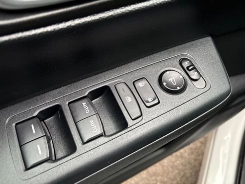 Used 2024 Honda CR-V EX image 13